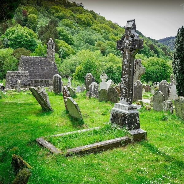 CULTURA FUNERARIA EUROPEA, por Juan A. Olmeda Martín